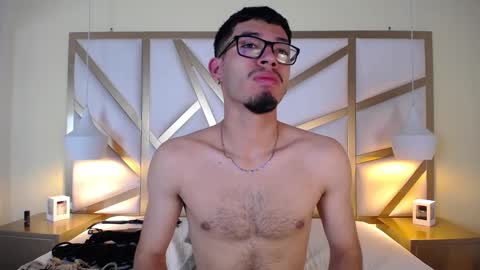 Snapshot of jaxon_carter chatting on 11/19/25, 11:27 jaxon_carter online show from 11/19/25, 11:27