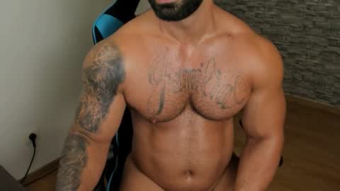 Snapshot of jaxonhunk chatting on 12/15/25, 09:41 JaxonHunk online show from 12/15/25, 09:41