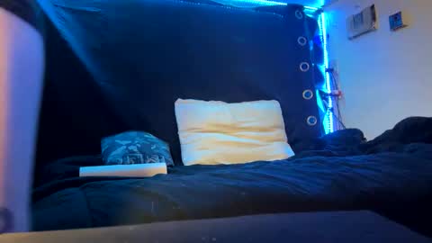 jax online show from 11/10/25, 11:31