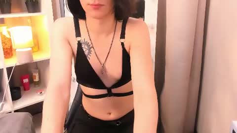 Regina online show from 07/28/26, 04:39