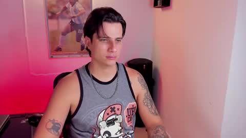 Snapshot of jayalvarrez_ chatting on 10/07/25, 07:00 Jay Alvarrez online show from 10/07/25, 07:00