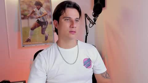 Snapshot of jayalvarrez_ chatting on 10/20/25, 06:41 Jay Alvarrez online show from 10/20/25, 06:41