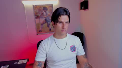 Snapshot of jayalvarrez_ chatting on 11/11/25, 07:58 Jay Alvarrez online show from 11/11/25, 07:58