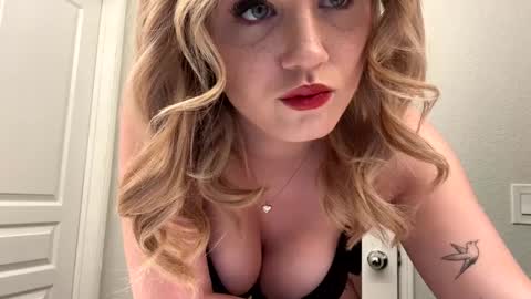 Snapshot of jaybabyyyyxo chatting on 02/11/25, 01:10 jaybabyyyyxo online show from 02/11/25, 01:10