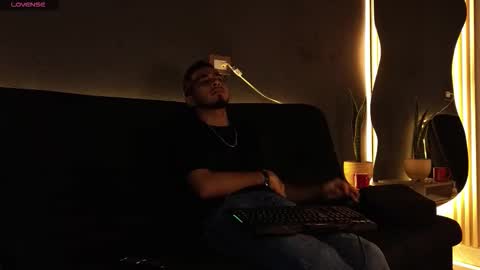 Snapshot of jaybrown_1 chatting on 11/05/25, 02:55 Jay online show from 11/05/25, 02:55