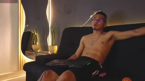 Snapshot of jaybrown_1 chatting on 11/08/25, 03:18 Jay online show from 11/08/25, 03:18