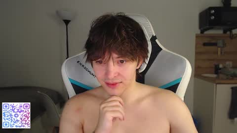 Snapshot of jayce_icestone chatting on 10/06/25, 04:59 Jayce online show from 10/06/25, 04:59