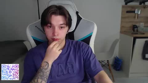 Snapshot of jayce_icestone chatting on 10/23/25, 04:28 Jayce online show from 10/23/25, 04:28