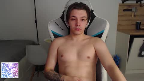 Snapshot of jayce_icestone chatting on 10/25/25, 04:20 Jayce online show from 10/25/25, 04:20