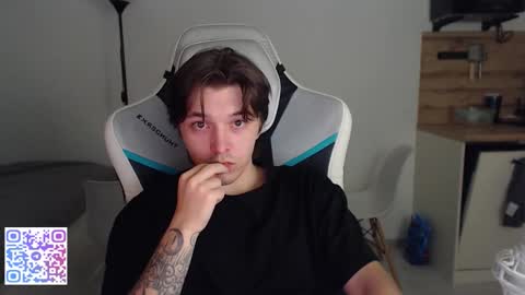 Snapshot of jayce_icestone chatting on 10/26/25, 06:47 Jayce online show from 10/26/25, 06:47