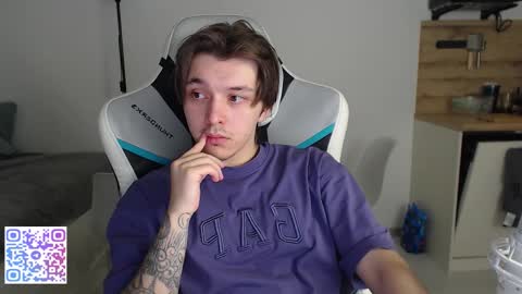 Snapshot of jayce_icestone chatting on 10/29/25, 02:08 Jayce online show from 10/29/25, 02:08