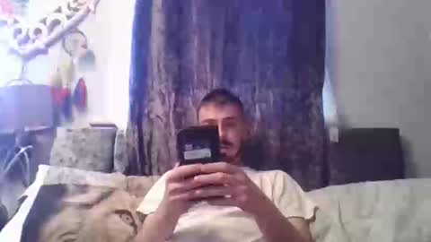 Snapshot of jaycoy22 chatting on 09/21/25, 09:44 jaycoy22 online show from 09/21/25, 09:44