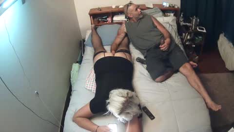 Snapshot of jayhood718 chatting on 12/08/24, 05:50 jayhood718Bk sexy pearl online show from 12/08/24, 05:50