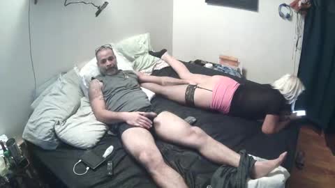 Snapshot of jayhood718 chatting on 01/01/25, 05:01 jayhood718Bk sexy pearl online show from 01/01/25, 05:01