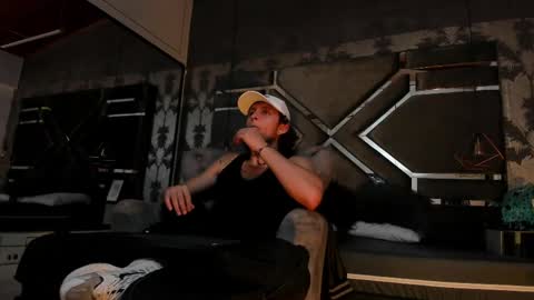 Snapshot of jaytaylorr chatting on 04/23/26, 12:29 Jay Taylor online show from 04/23/26, 12:29