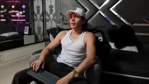 Snapshot of jaytaylorr chatting on 04/28/26, 12:10 Jay Taylor online show from 04/28/26, 12:10