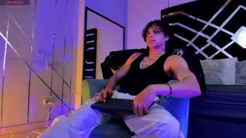 Snapshot of jaytaylorr chatting on 05/26/26, 11:39 Jay Taylor online show from 05/26/26, 11:39