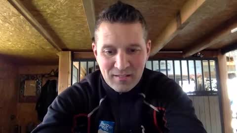 Snapshot of jayvanbergen chatting on 03/08/25, 09:17 Jay van Bergen online show from 03/08/25, 09:17