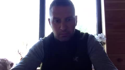 Snapshot of jayvanbergen chatting on 09/29/25, 10:09 Jay van Bergen online show from 09/29/25, 10:09