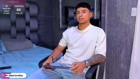 jaze_bradley online show from 10/18/25, 11:33