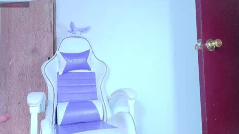 jazmin  online show from 10/06/25, 06:49