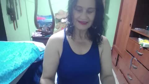 Snapshot of jazmin_rios chatting on 02/17/25, 12:16 jazmim online show from 02/17/25, 12:16