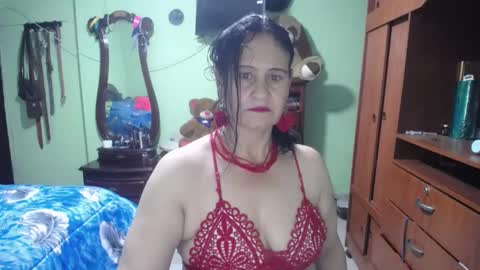 Snapshot of jazmin_rios chatting on 02/22/25, 12:40 jazmim online show from 02/22/25, 12:40