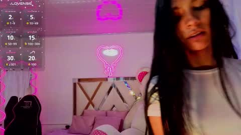 Jazmin  online show from 09/19/25, 11:44