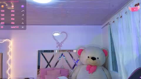 Jazmin  online show from 09/23/25, 11:46