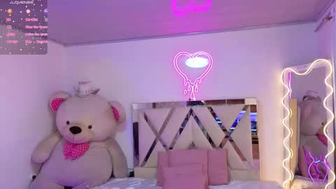 Snapshot of jazmin_tay chatting on 11/11/25, 11:32 Jazmin online show from 11/11/25, 11:32