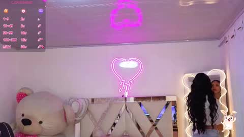 Snapshot of jazmin_tay chatting on 11/26/25, 11:44 Jazmin online show from 11/26/25, 11:44