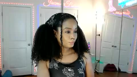 Snapshot of jazminefox chatting on 05/05/26, 04:15 Jazmine Fox online show from 05/05/26, 04:15