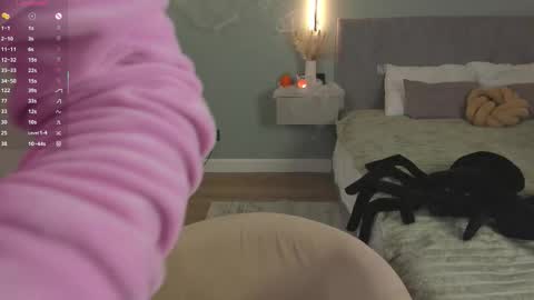 Snapshot of jazminenakano chatting on 10/31/25, 07:15 Mira the personal mirage D online show from 10/31/25, 07:15