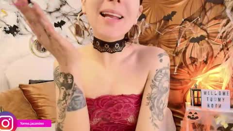 Jazmin online show from 10/23/25, 01:21