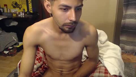 jbadlatin0 online show from 09/15/25, 05:13