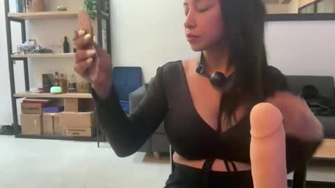 Snapshot of jbrow12 chatting on 10/05/25, 07:01 jbrow12 online show from 10/05/25, 07:01