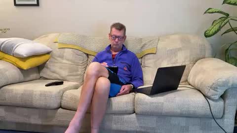 Jon online show from 10/27/25, 06:12