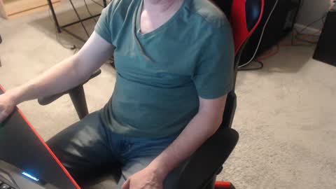 Snapshot of jcor13 chatting on 02/12/25, 11:51 Jim online show from 02/12/25, 11:51