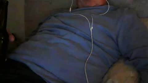 Snapshot of jcor13 chatting on 10/26/25, 01:33 Jim online show from 10/26/25, 01:33