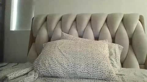 Snapshot of jdlh05 chatting on 10/07/25, 04:59 jdlh05 online show from 10/07/25, 04:59