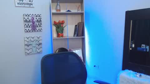 Snapshot of jeam_hot chatting on 01/19/25, 08:41 jeam_hot online show from 01/19/25, 08:41