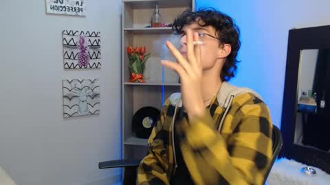 Snapshot of jeam_hot chatting on 01/23/25, 12:57 jeam_hot online show from 01/23/25, 12:57