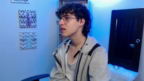 Snapshot of jeam_hot chatting on 02/02/25, 04:32 jeam_hot online show from 02/02/25, 04:32