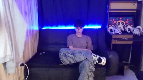 Snapshot of jeam_hot chatting on 02/14/25, 01:23 jeam_hot online show from 02/14/25, 01:23