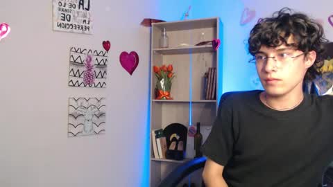 Snapshot of jeam_hot chatting on 02/20/25, 10:04 jeam_hot online show from 02/20/25, 10:04