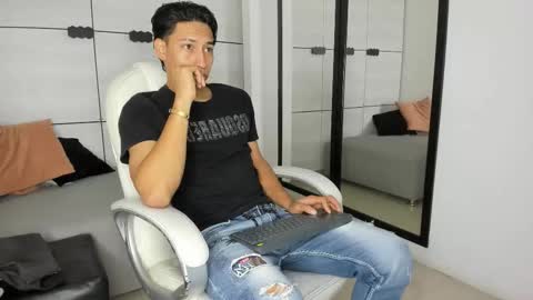 Jean Bllack online show from 10/22/25, 11:10