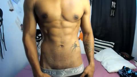 jeanfran_ferrer online show from 10/25/25, 01:51