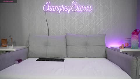 Bianca online show from 01/28/25, 11:50