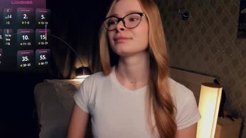 Snapshot of jeanicecoult chatting on 10/25/25, 07:27 Jenny online show from 10/25/25, 07:27