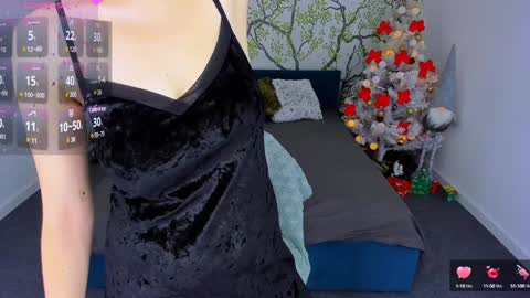 jeanniefox_ online show from 12/30/24, 07:48